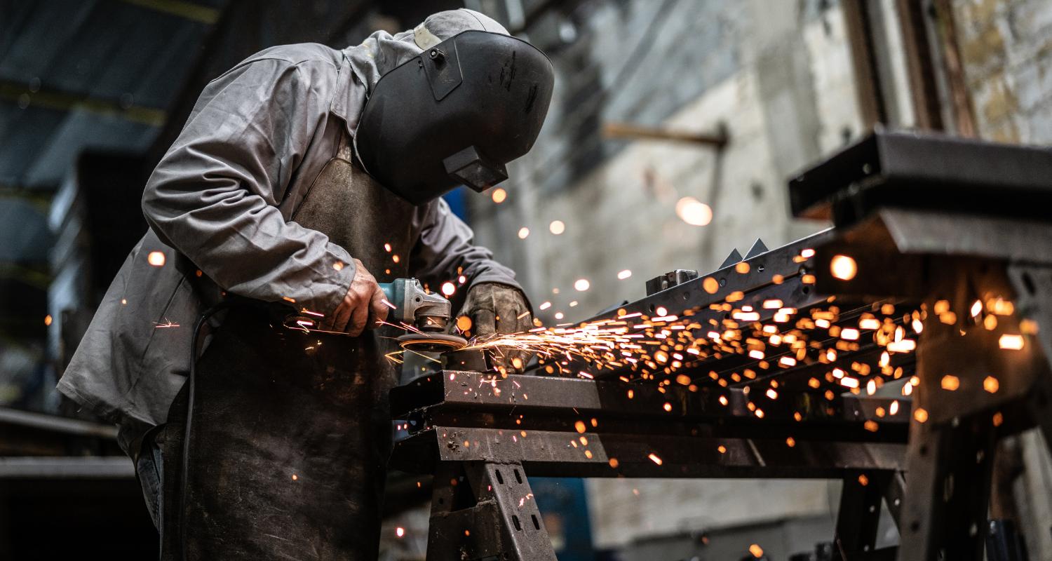 Teräsjaakko - Teräsjaakko leikkaa määrämittaan - Työpaikat